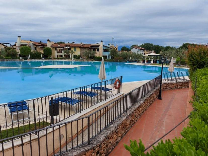 Garda Resort Village I Borghi Peschiera del Garda Exteriör bild